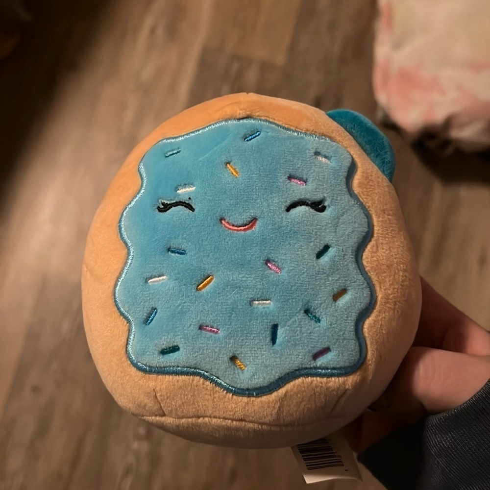 Erissa 5” Squishmallow